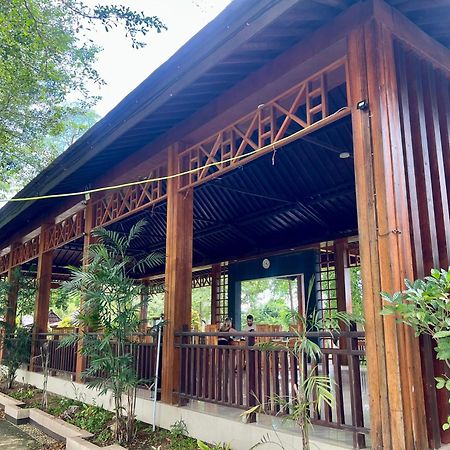 Pohon Purba Resort & Restaurant Labuhan Pandan Екстер'єр фото