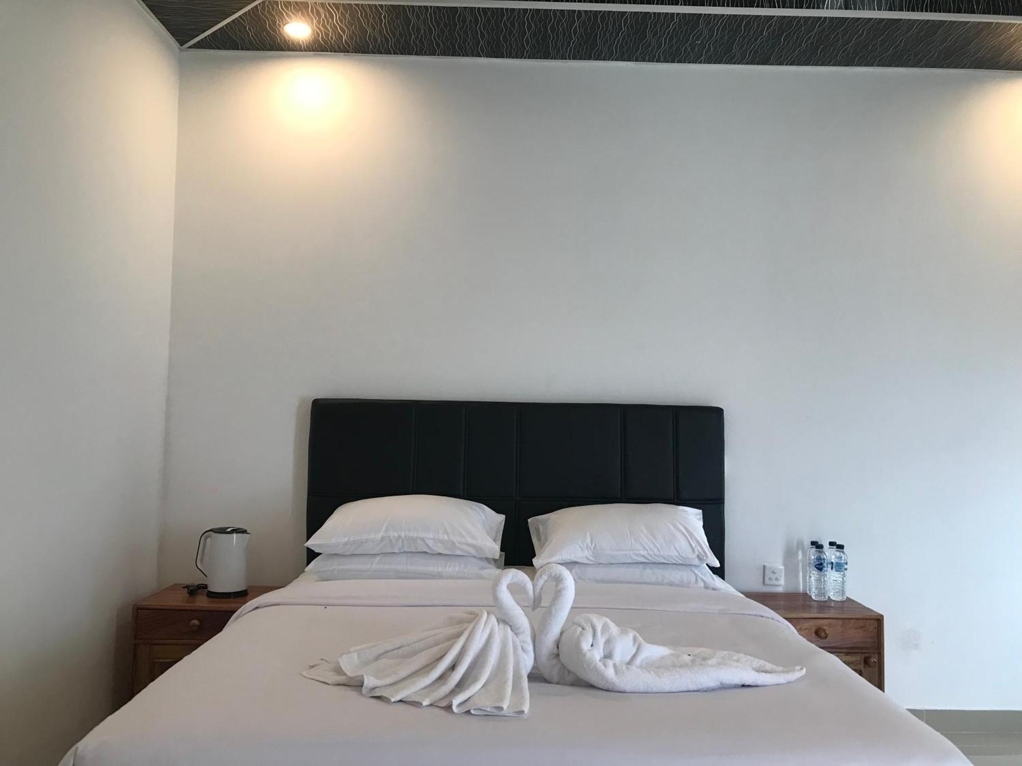Pohon Purba Resort & Restaurant Labuhan Pandan Екстер'єр фото