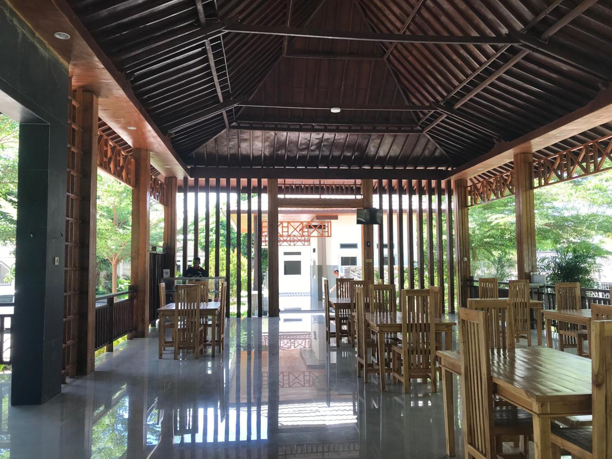 Pohon Purba Resort & Restaurant Labuhan Pandan Екстер'єр фото