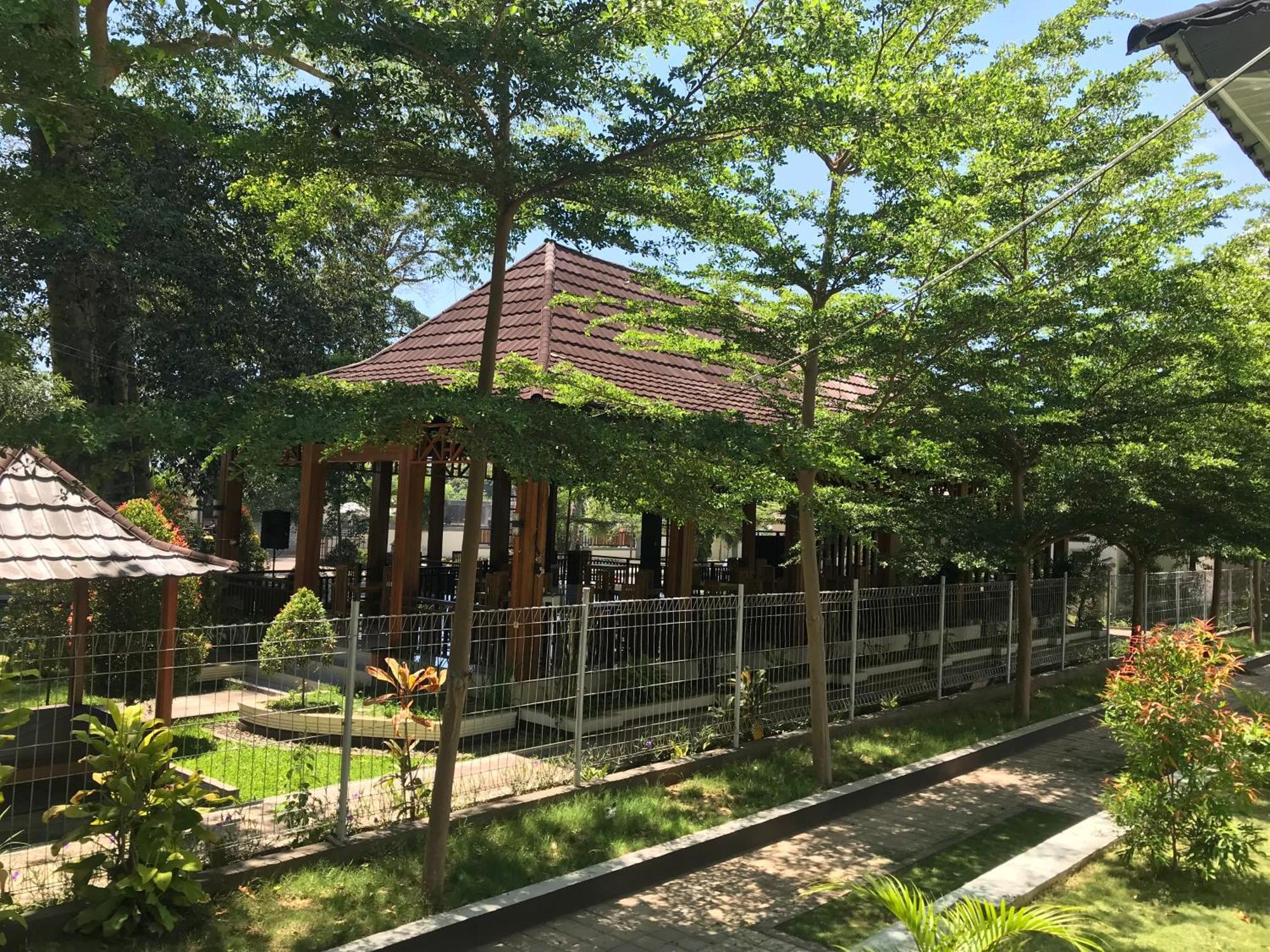 Pohon Purba Resort & Restaurant Labuhan Pandan Екстер'єр фото