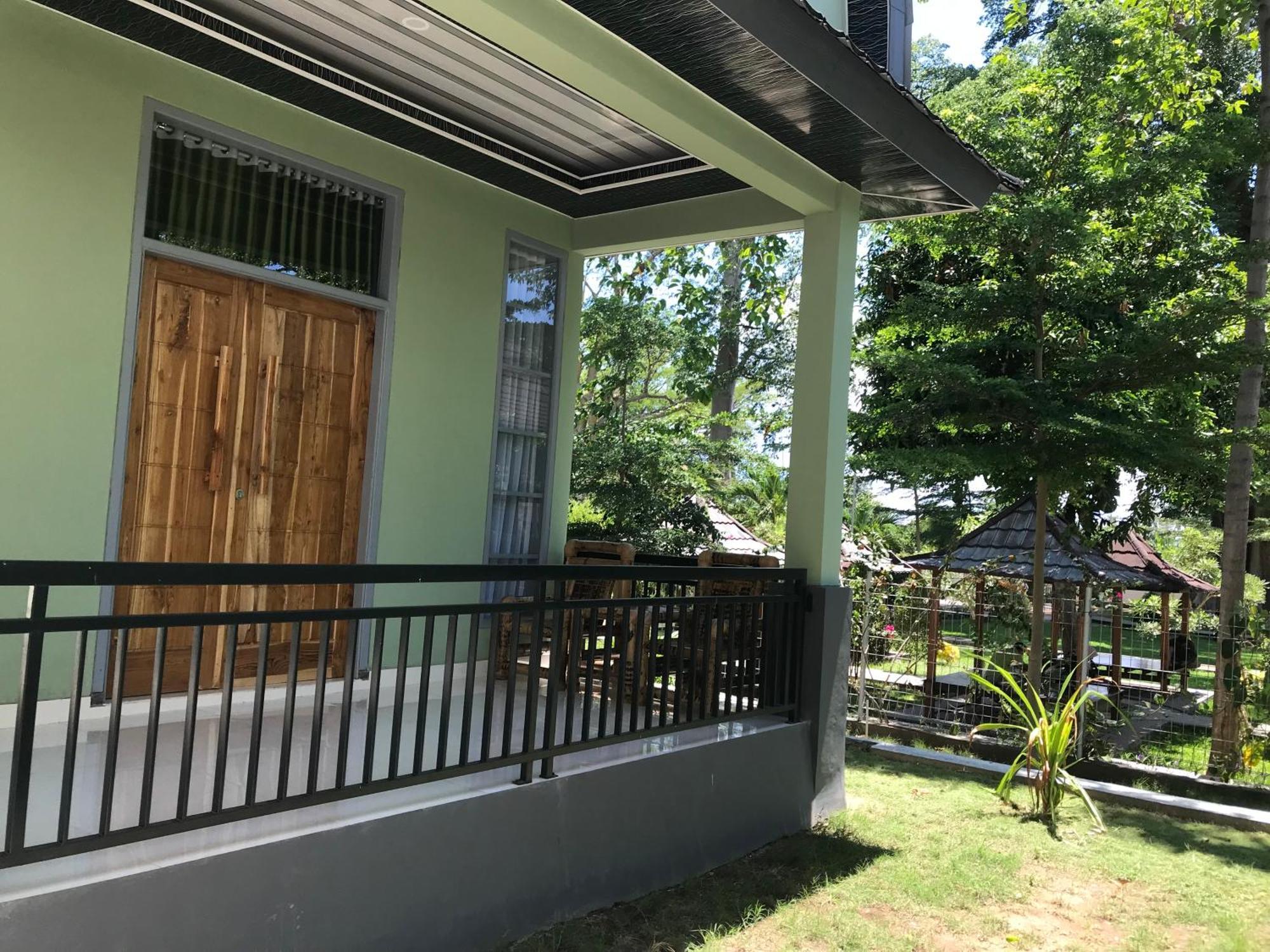 Pohon Purba Resort & Restaurant Labuhan Pandan Екстер'єр фото