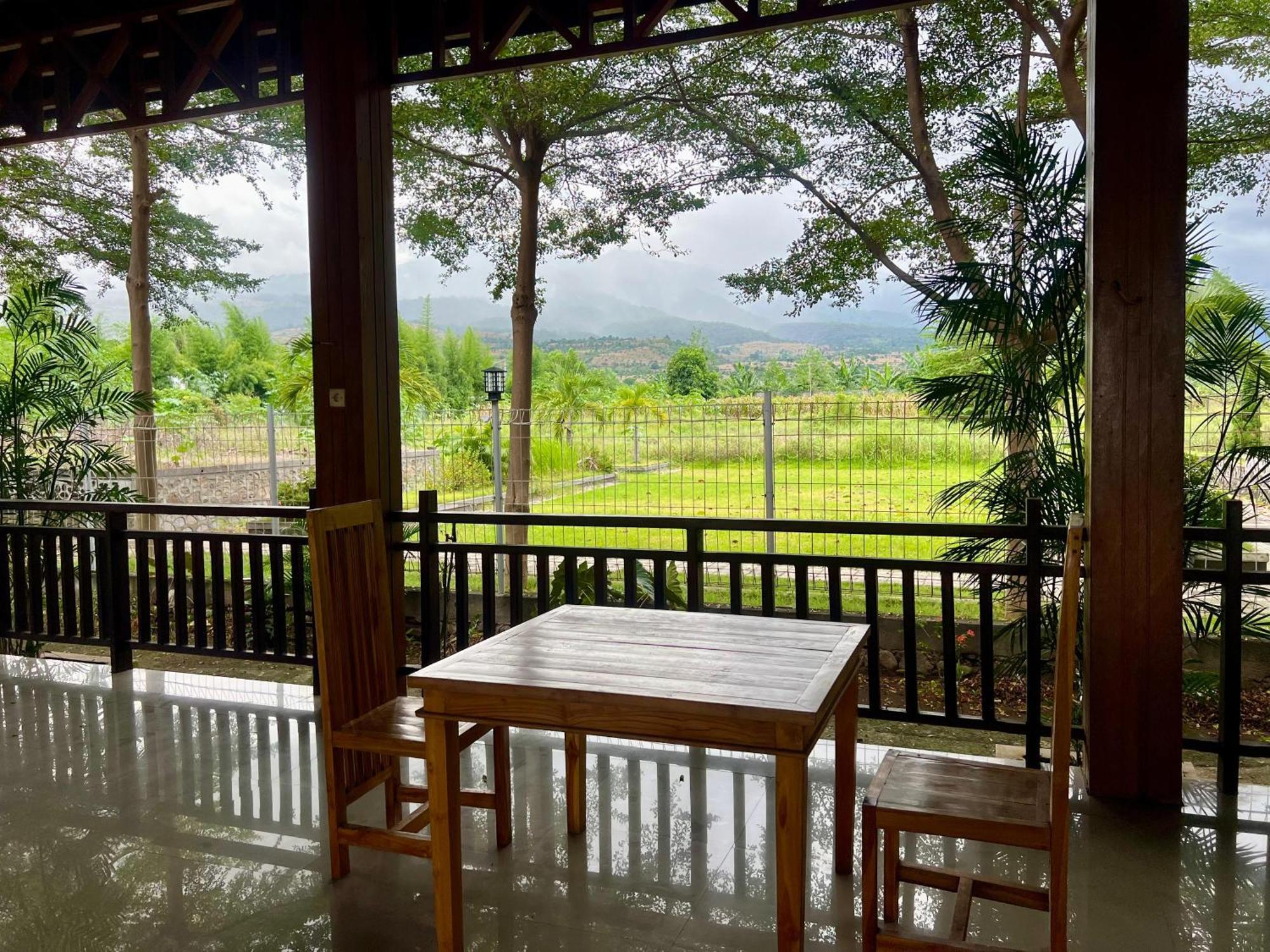 Pohon Purba Resort & Restaurant Labuhan Pandan Екстер'єр фото